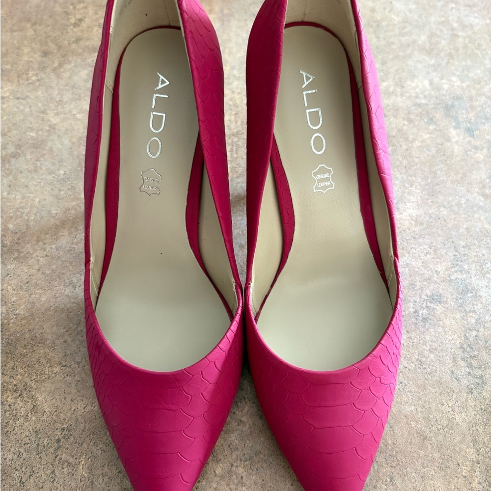 ALDO Women's Hot Pink Pointed-Toe Pumps Real leather!!!